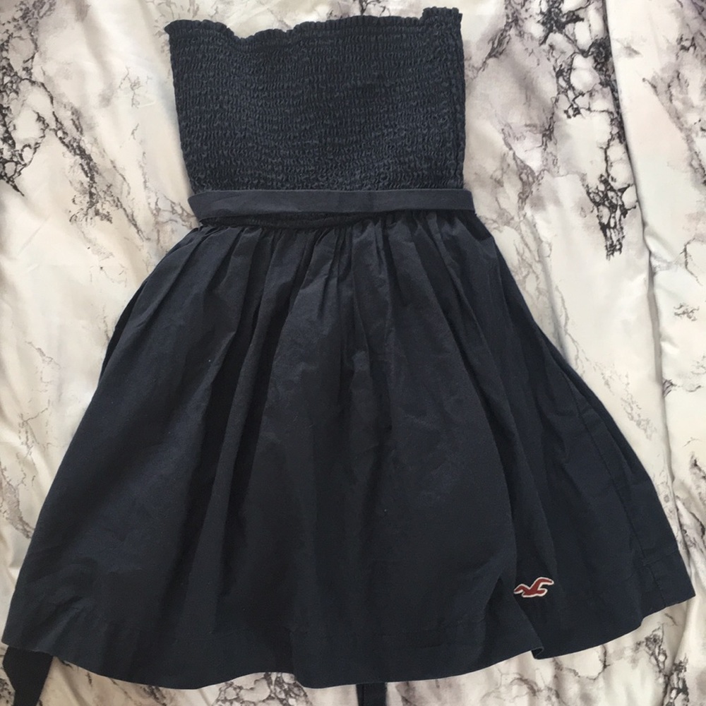 Cute navy blue sundress!